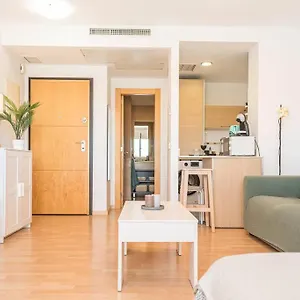 https://apt-estudio-con-vistas-y-parking.hotelsinnerja.org